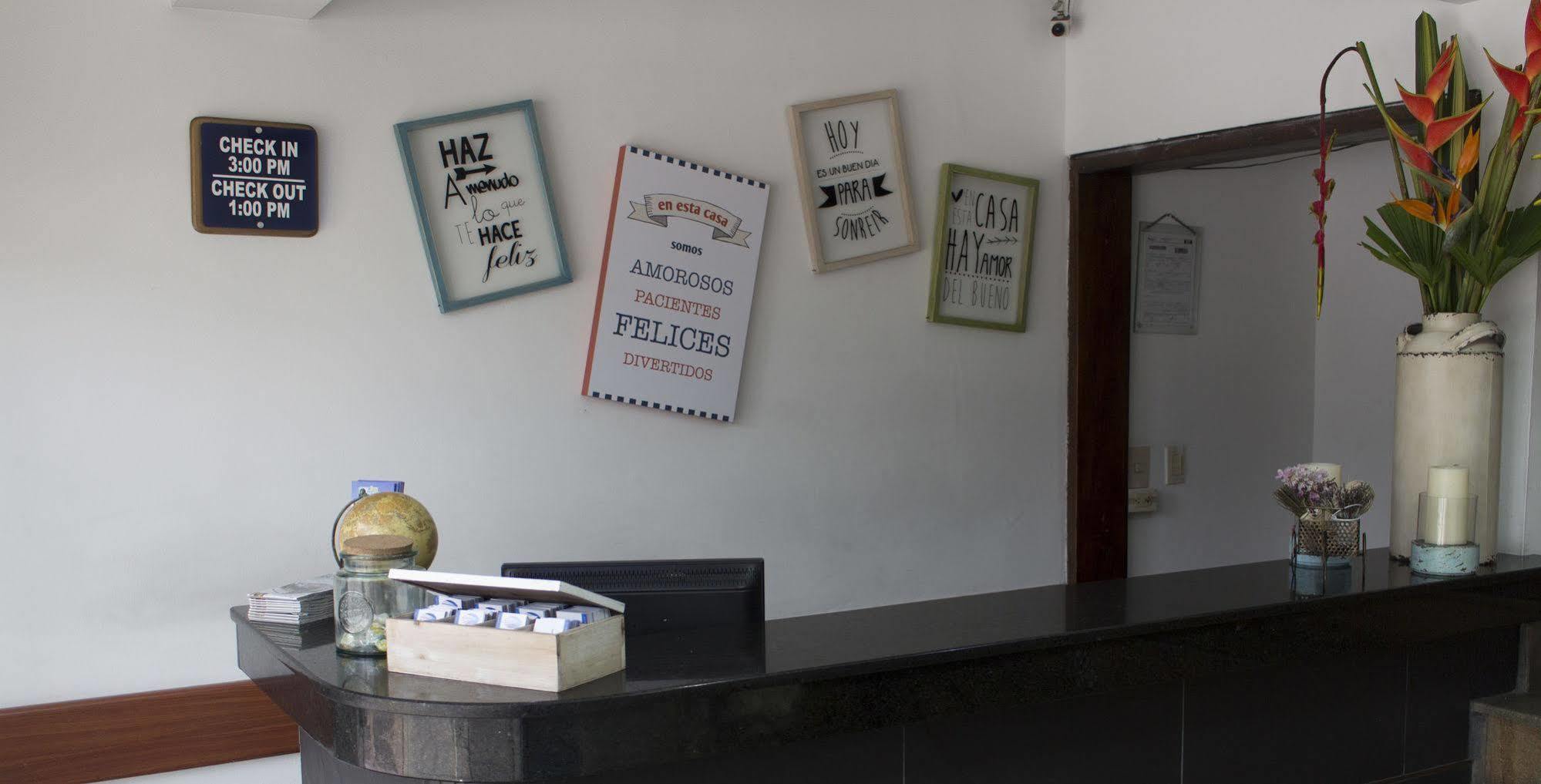 Hotel Plaza Mayor メデジン エクステリア 写真